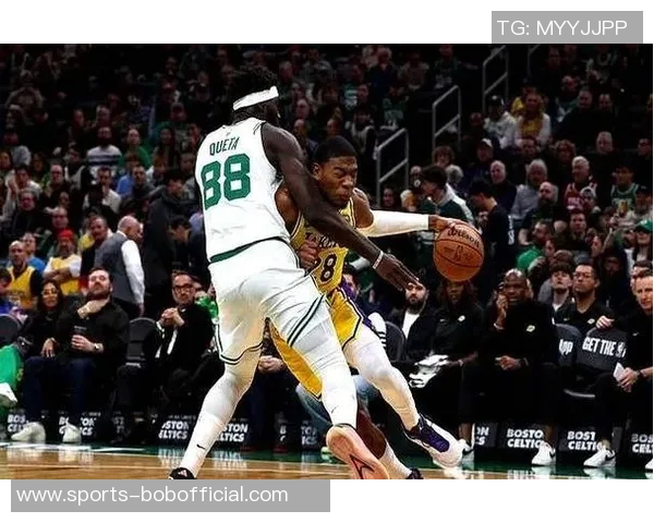 普尔全场表现低迷仅得5分三分球垃圾时间发力展现风采